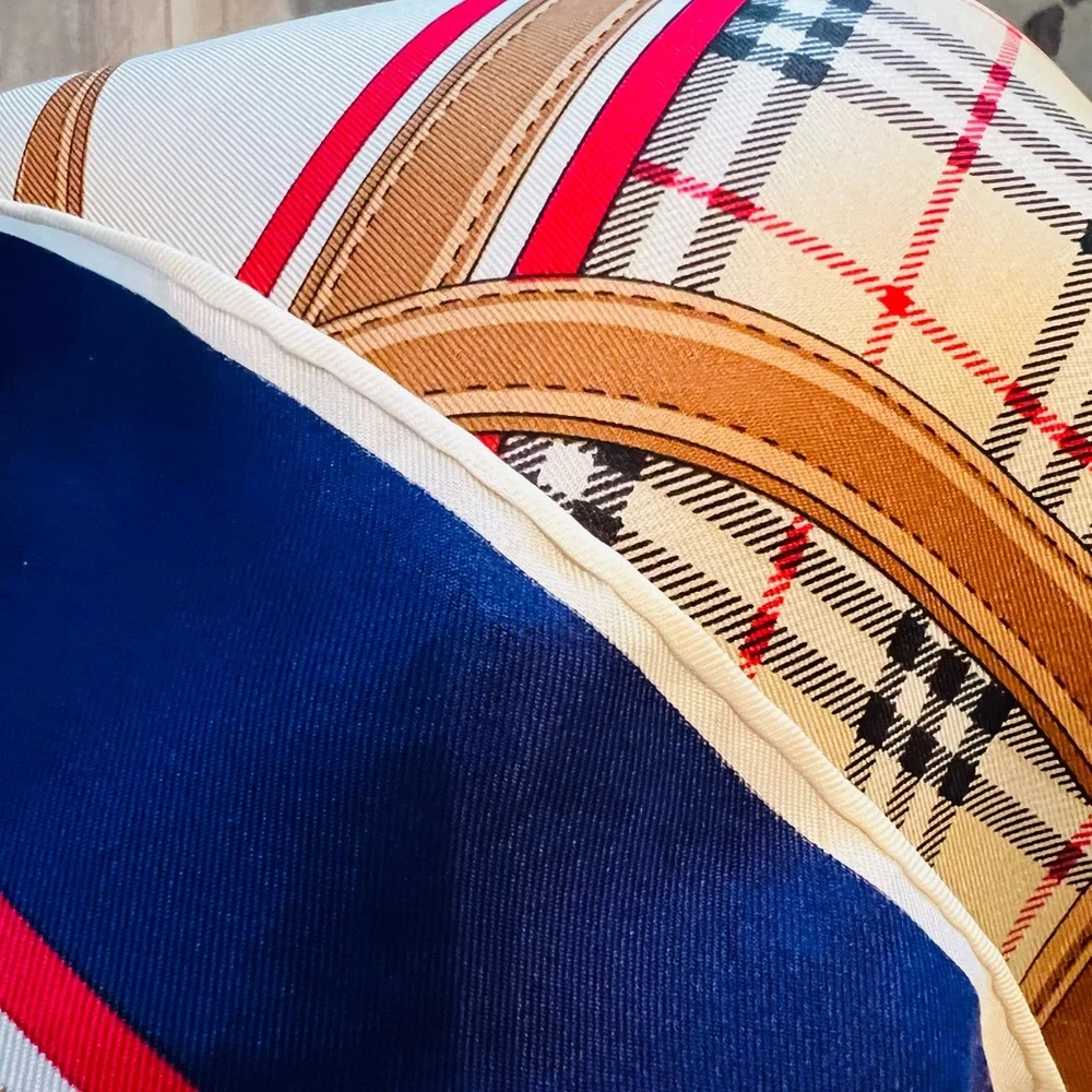 Vintage Burberry scarf silk like new rating 10/9.75